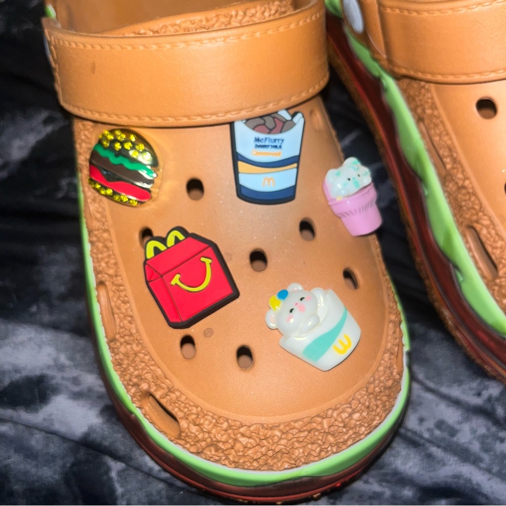 McDonalds hamburger crocs Slip-On platform Clog with cheeseburger Charms w7 m5 - Picture 2 of 8